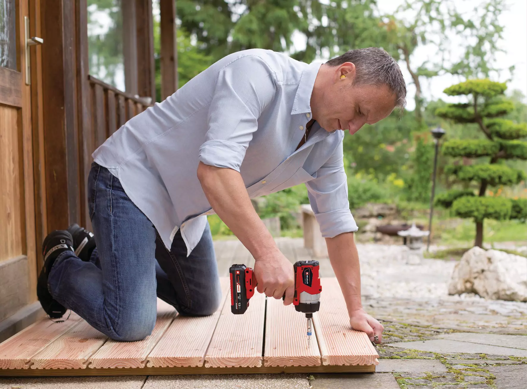 Atornillador de impacto inalámbrico